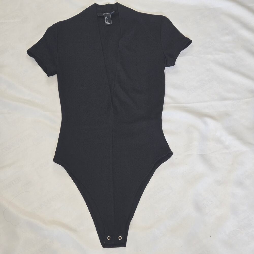 Forever 21 Women's Bundle Of Five Bodysuits. Size Small.